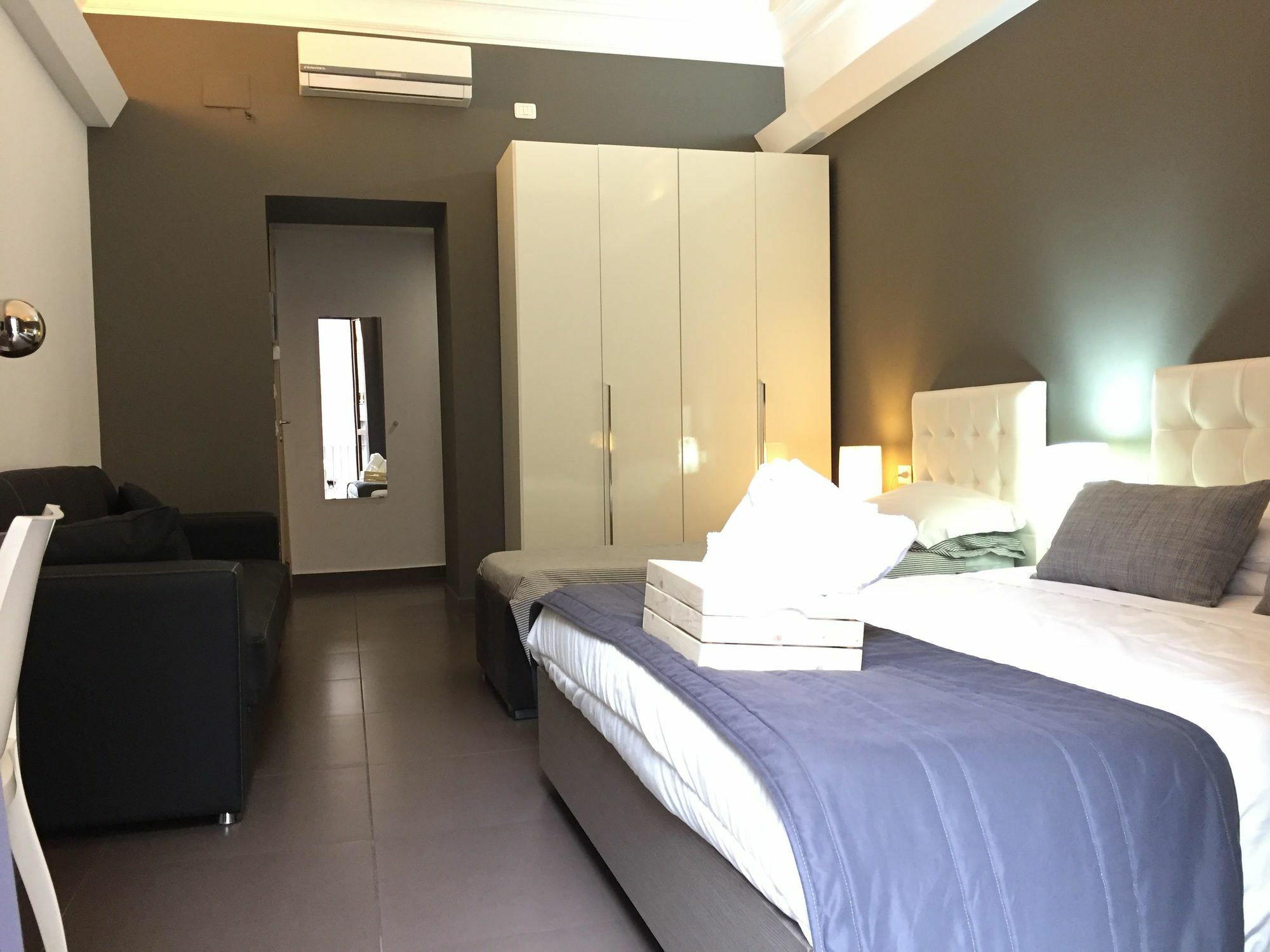 Ottomood Ala Ovest Catania Centro Bed & Breakfast Dış mekan fotoğraf
